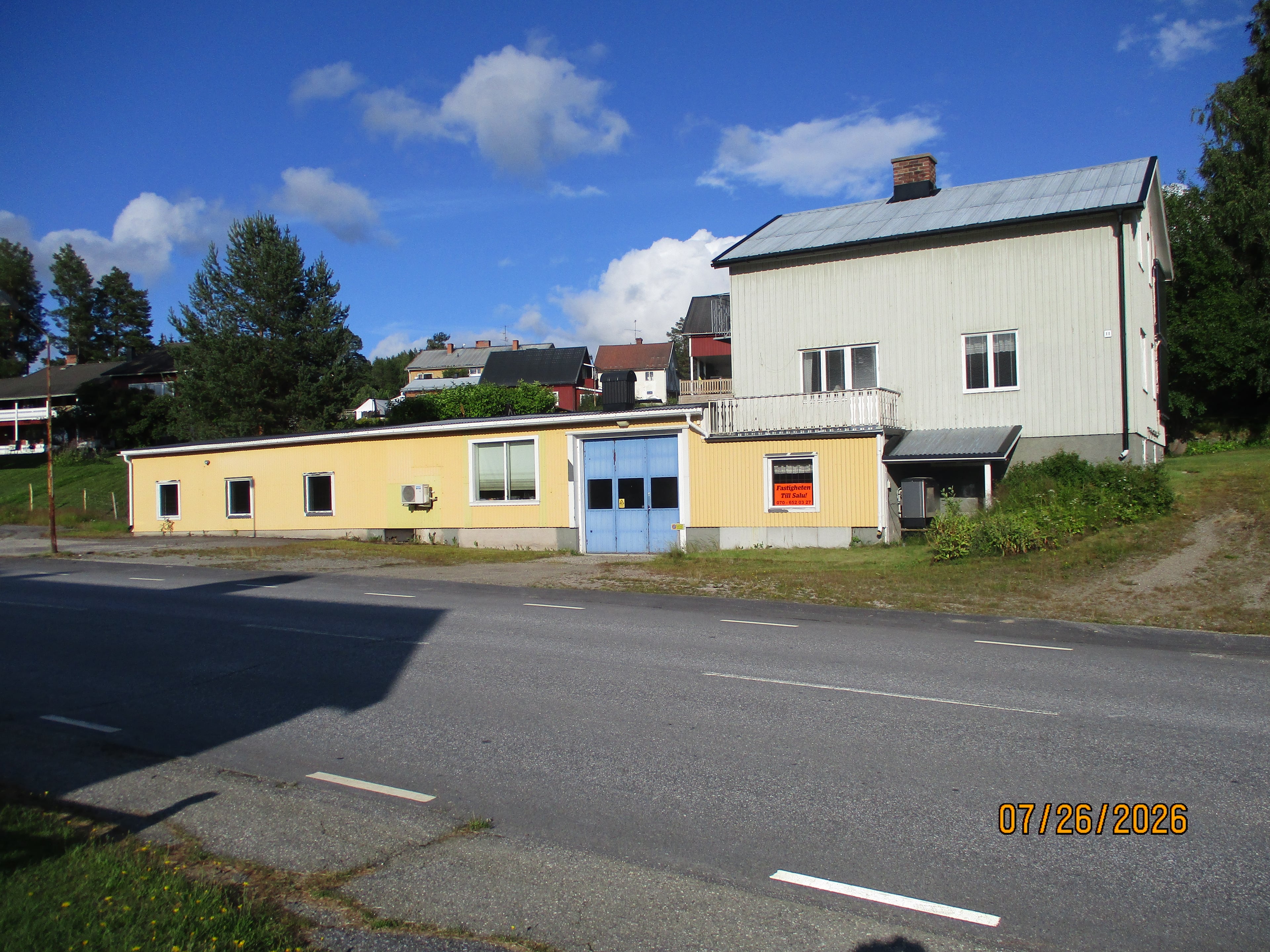 Mångsidig fastighet med suterränghus, verkstad och stora förvaringsytor