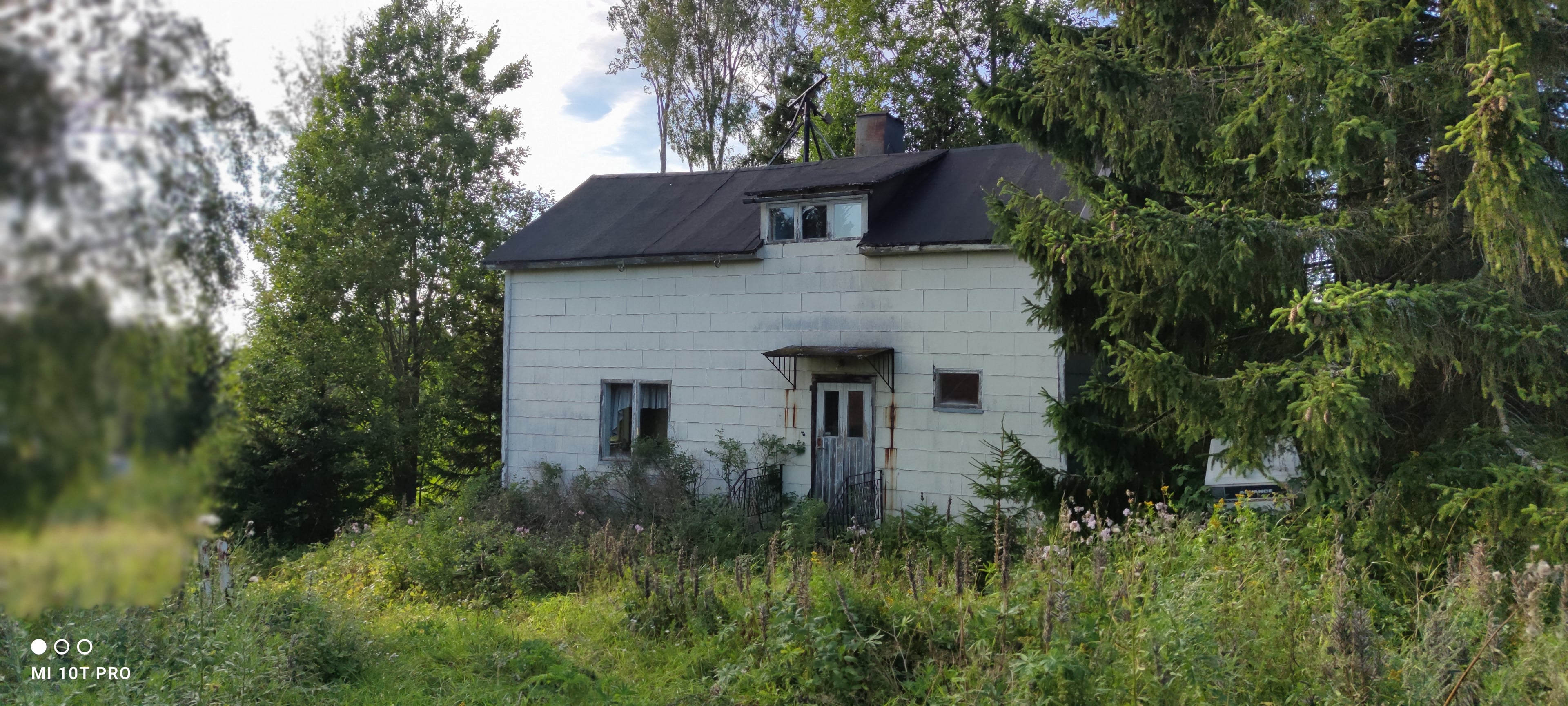 Tomt-rivningsfastighet centralt Alnö
