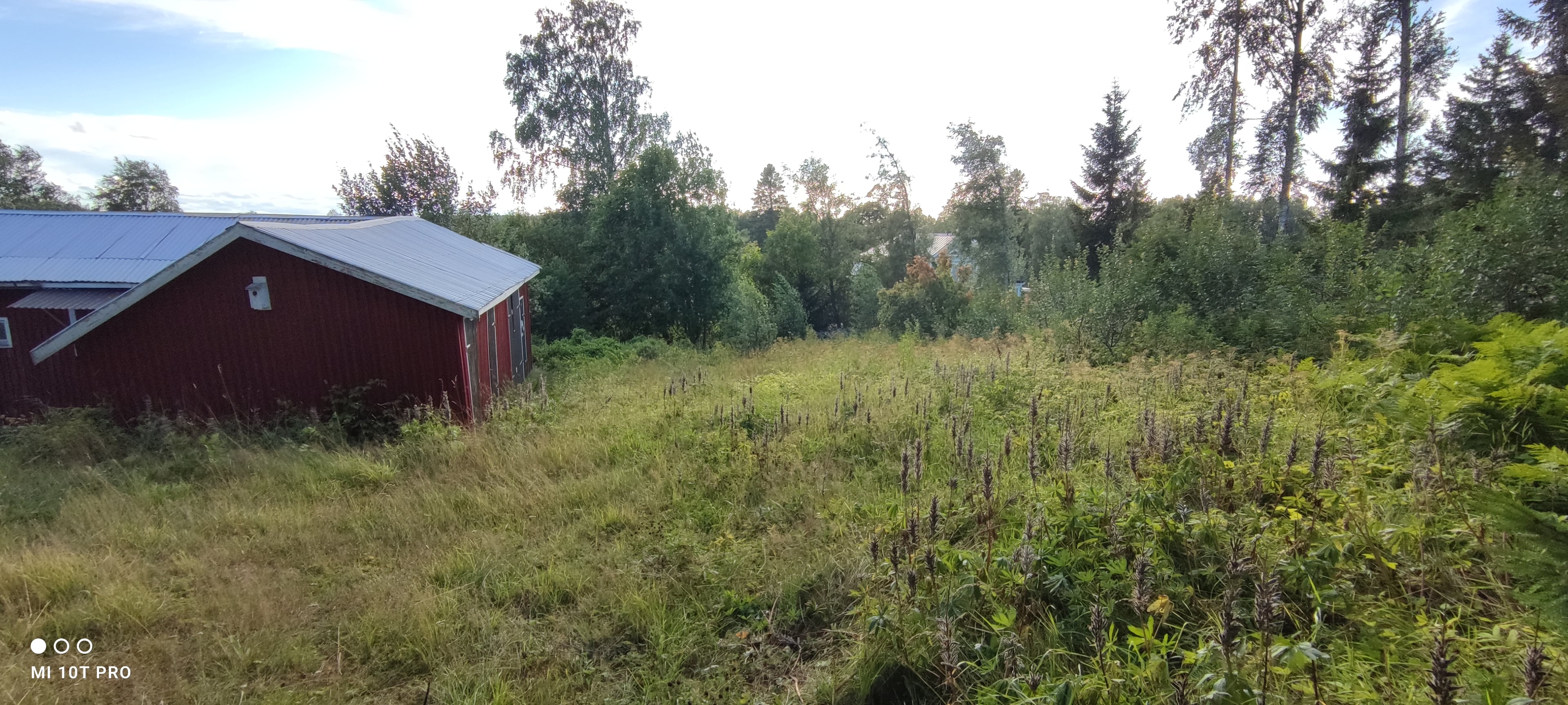 Tomt-rivningsfastighet centralt Alnö