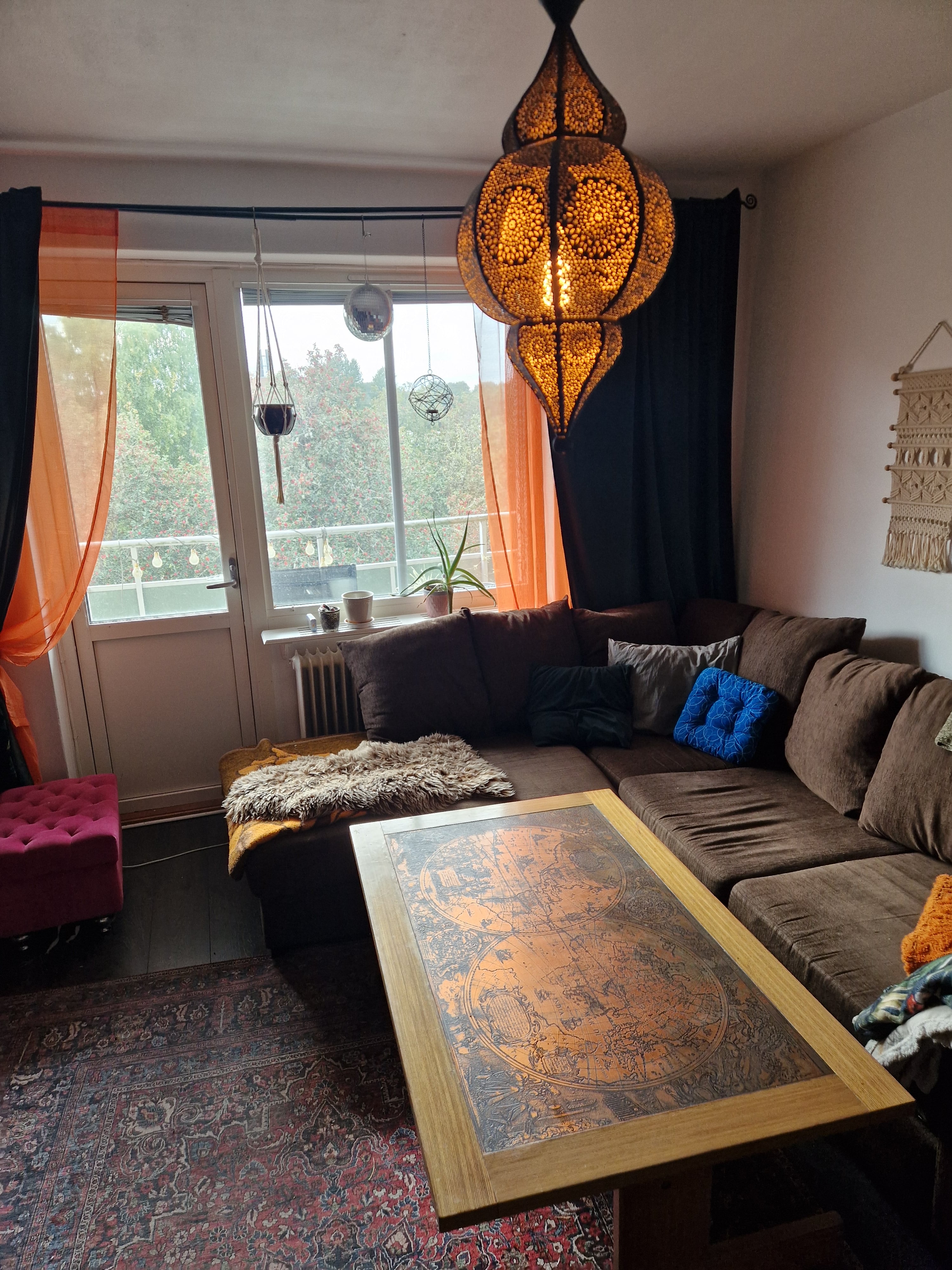 En billig tvåa med bra pendlingsmöjligheter i centrala Bjärnum