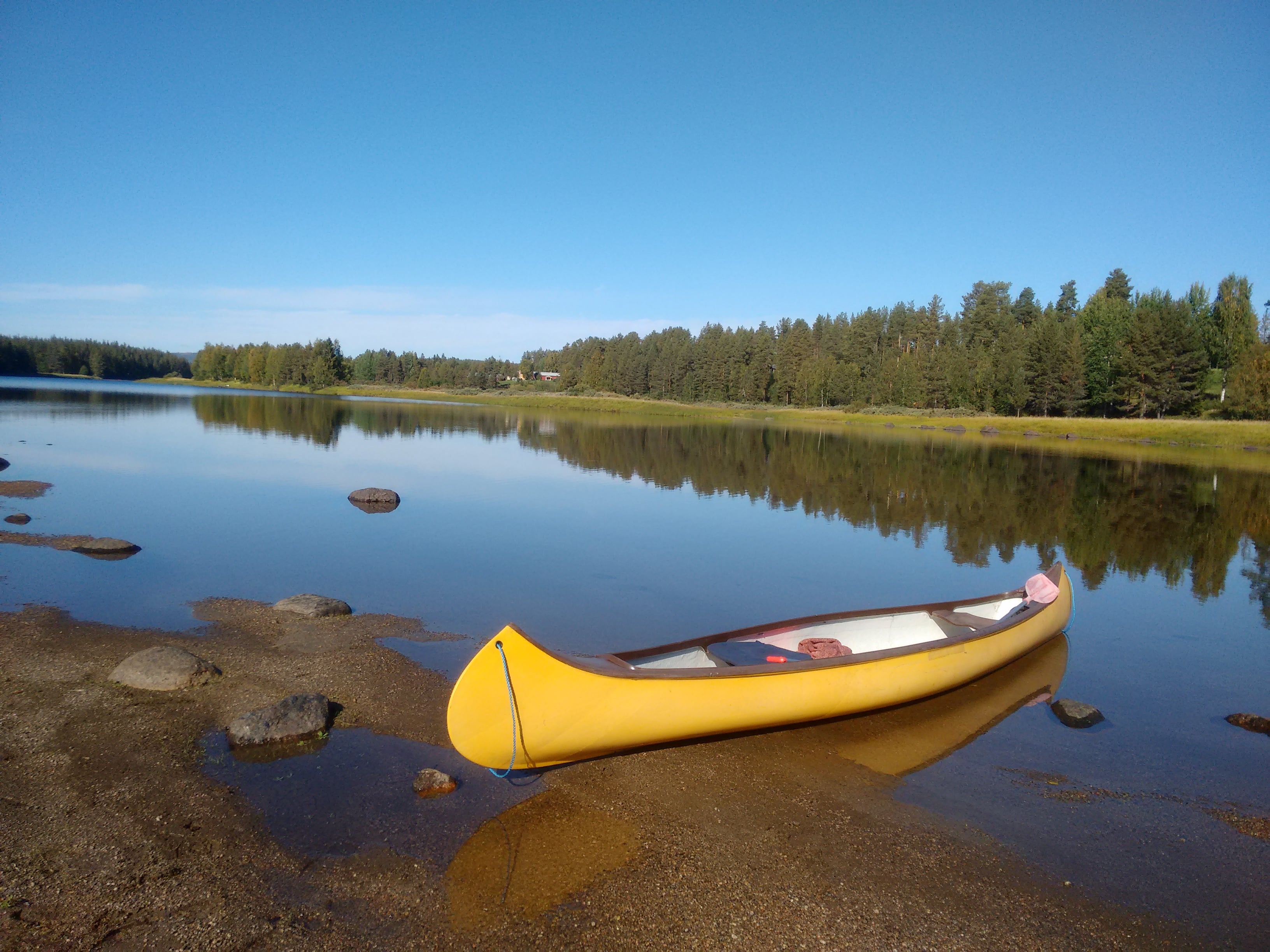 Charmigt älvnära hus i svenska Lappland – direkt vid Vindelälven