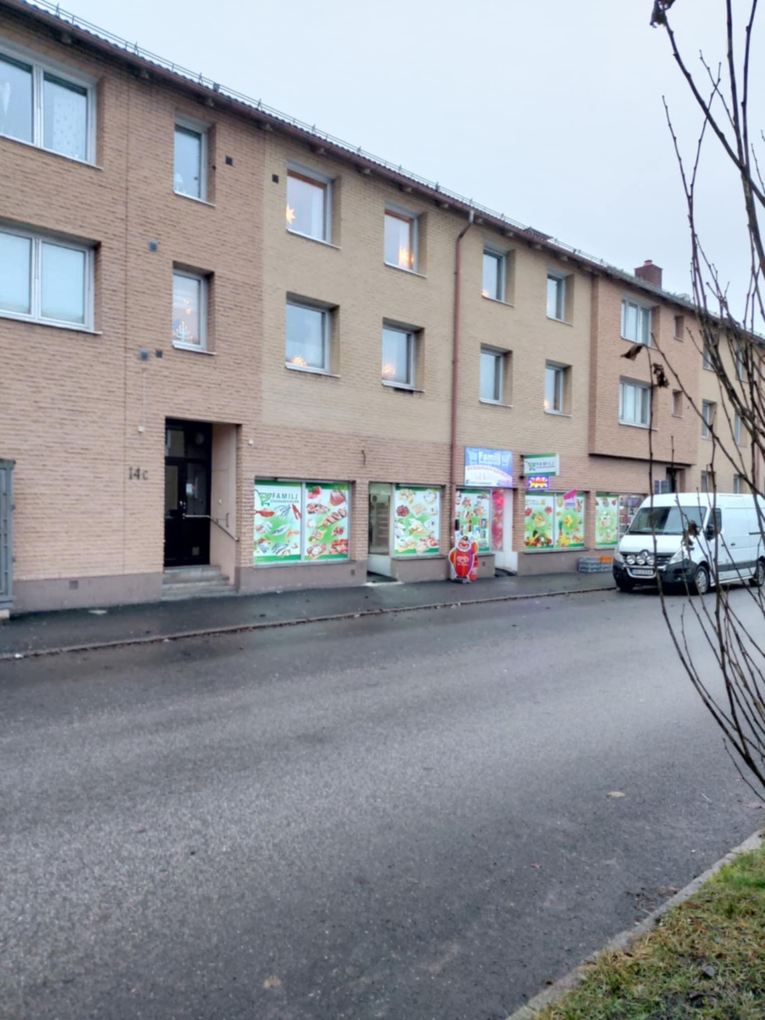 Fin möblerad tvåa på 45 kvadratmeter med stort kök