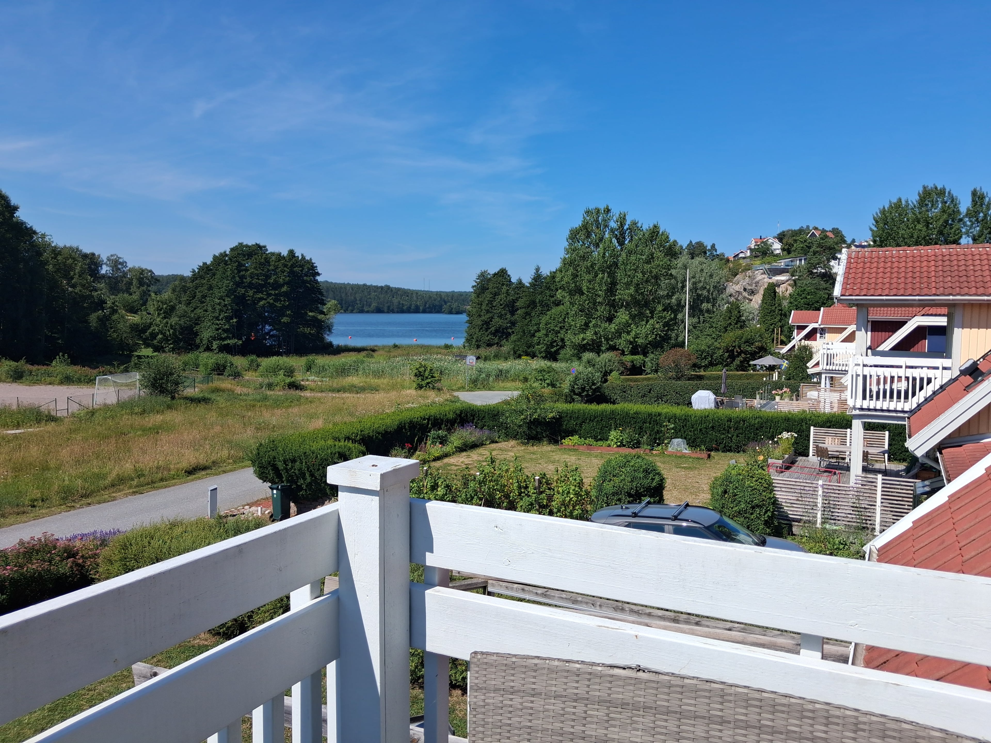 Villa 8 rum + kök, 160 kvm. Tomt 813 kvm. Byggår 1994