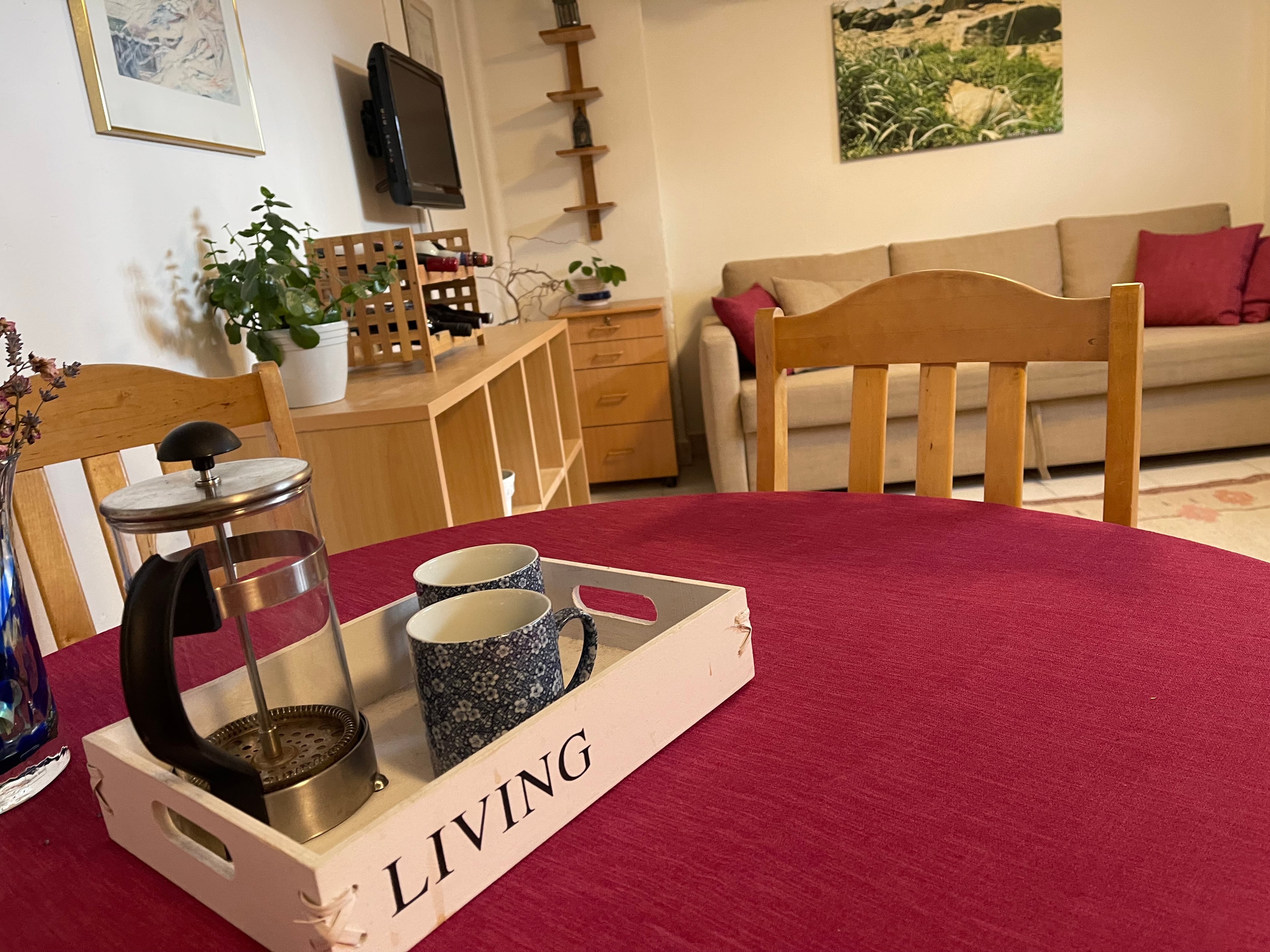 Centralt läge med egen ingång och eget badrum