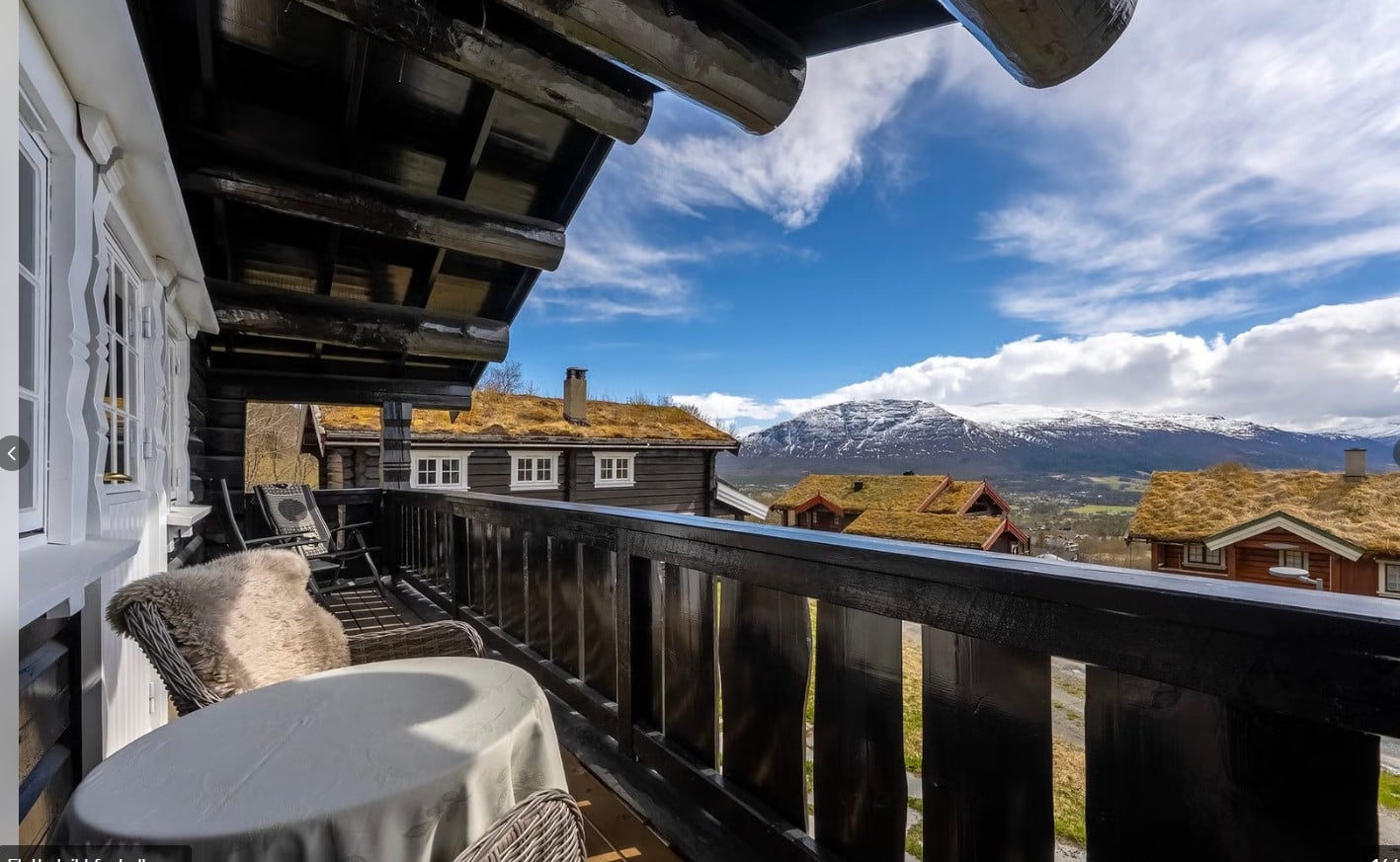 Oppdal, Norge | Charmig timmerstuga i Vangslia – Ski in/Ski out | 3 sovrum | Bastu | Garage | Elbilsladdare | Nytt kök