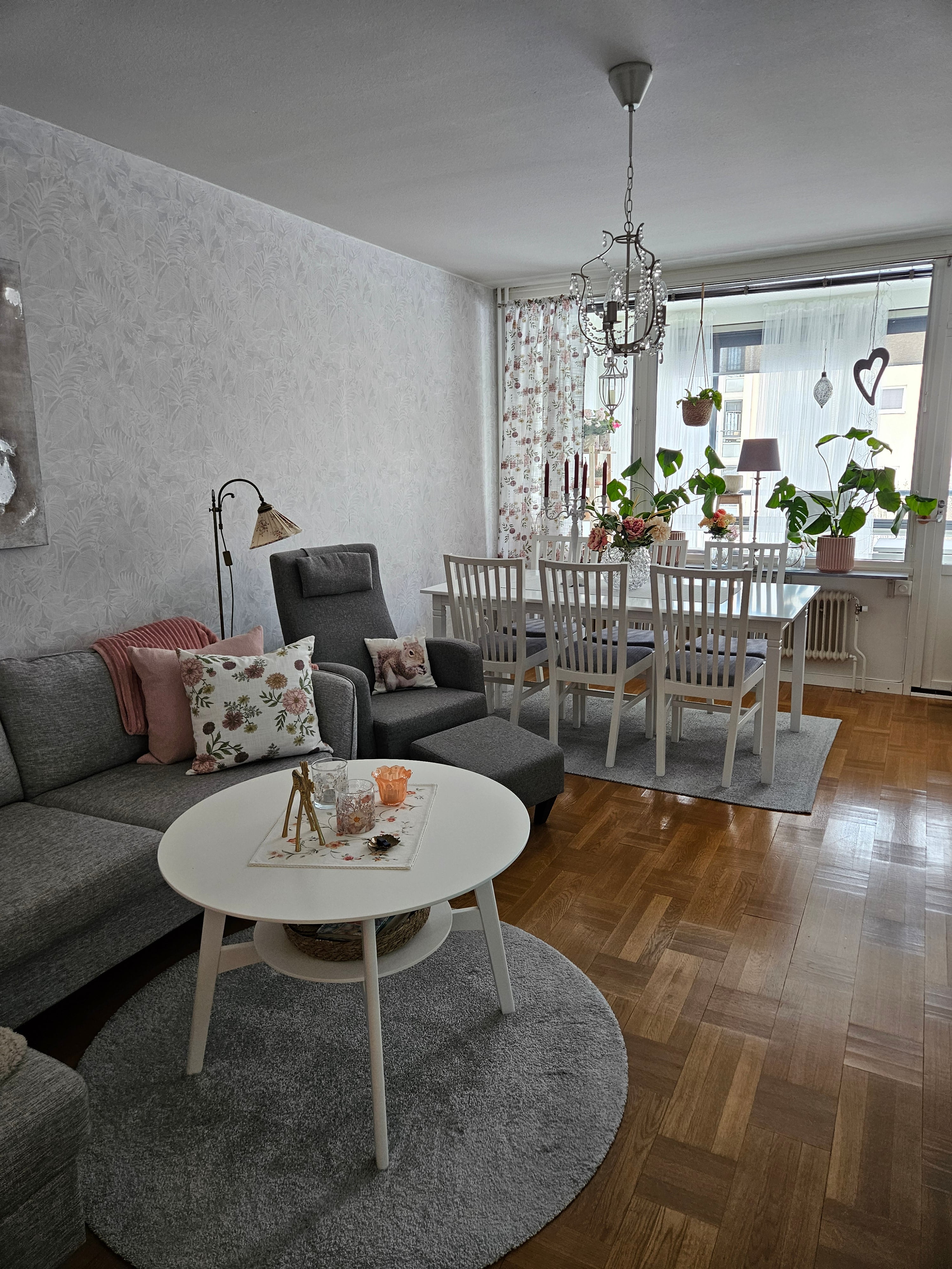 2a endast en halv trapp upp, centralt på Alnö, nära till allt.