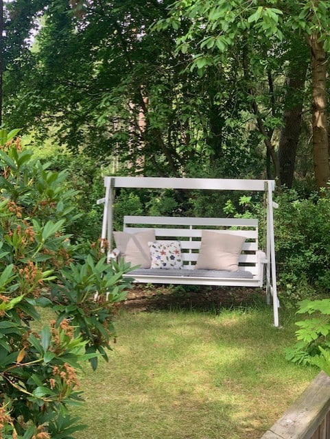 Charmigt sommarparadis i Askim – Hult Åsen